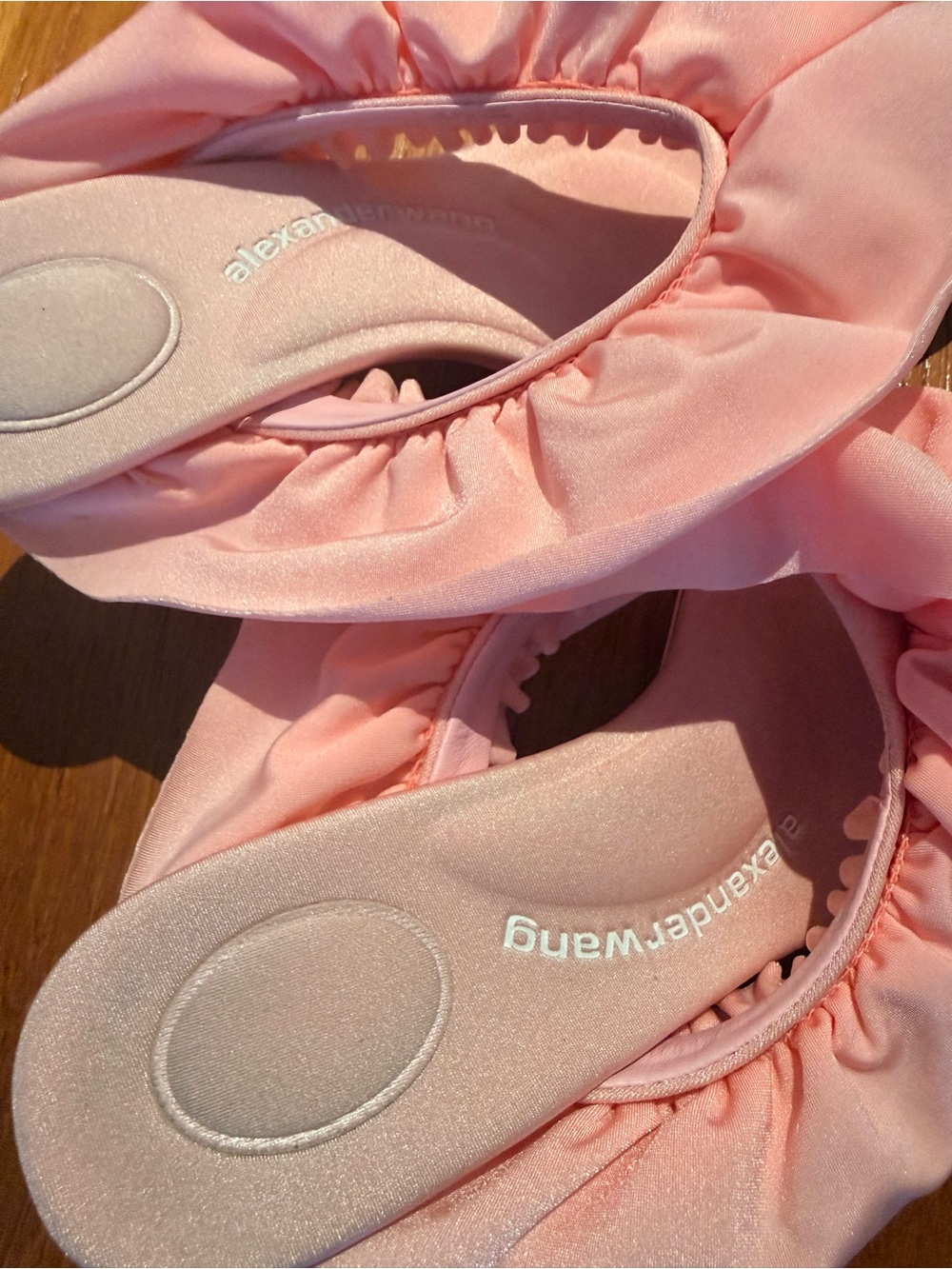 Alexander Wang pink ruffle sandals - Picture 5 of 6